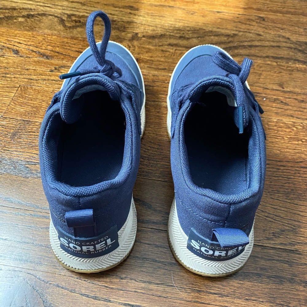 SOREL- Out N About Low Waterproof Sneakers Navy Women’s Size 8 natural rubber - Picture 9 of 16